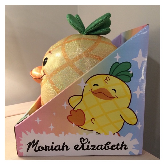 Moriah Elizabeth Official Merch - Sparkle Georgie Plush - Picture 5 of 7